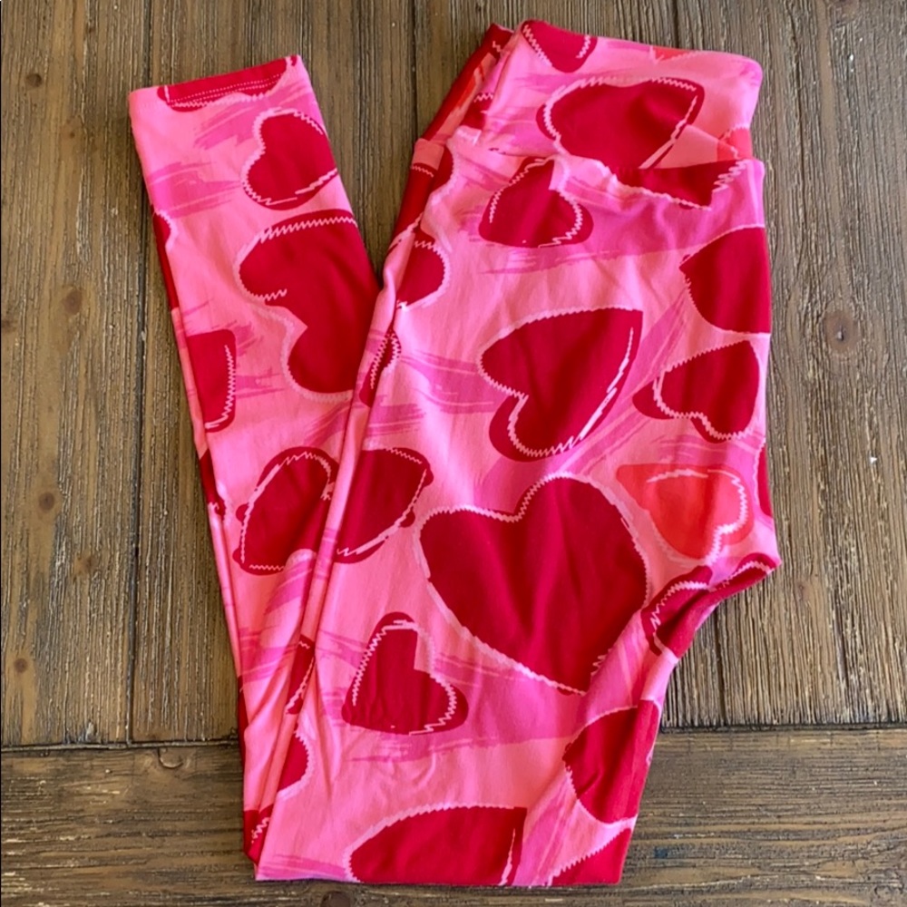 Lularoe One Size Leggings Valentines Day!